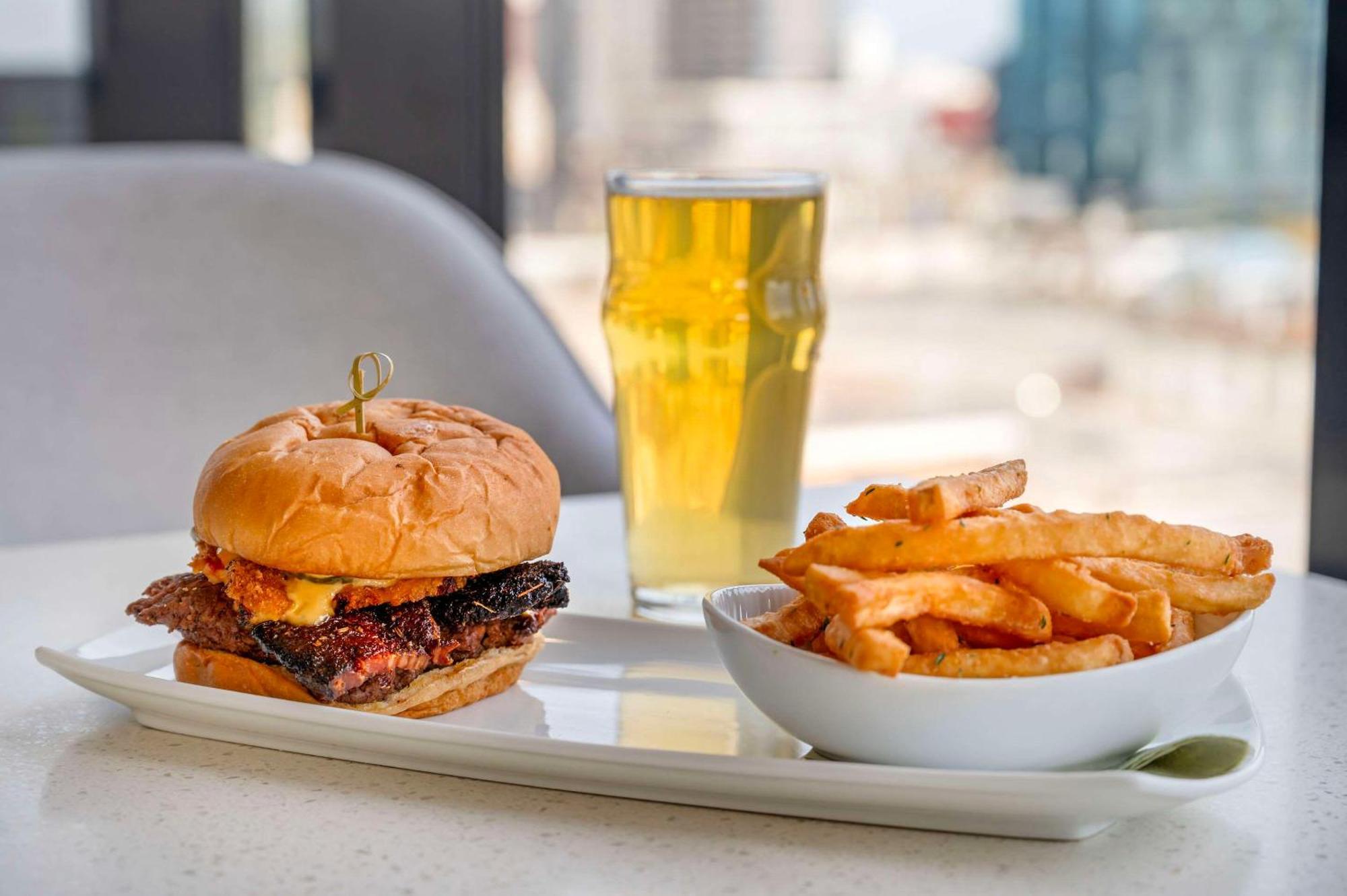 Cambria Hotel Nashville Midtown エクステリア 写真